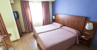1 BEDROOM APARTMENT (2 Adults + 2 Children) Apartments Torreluz
